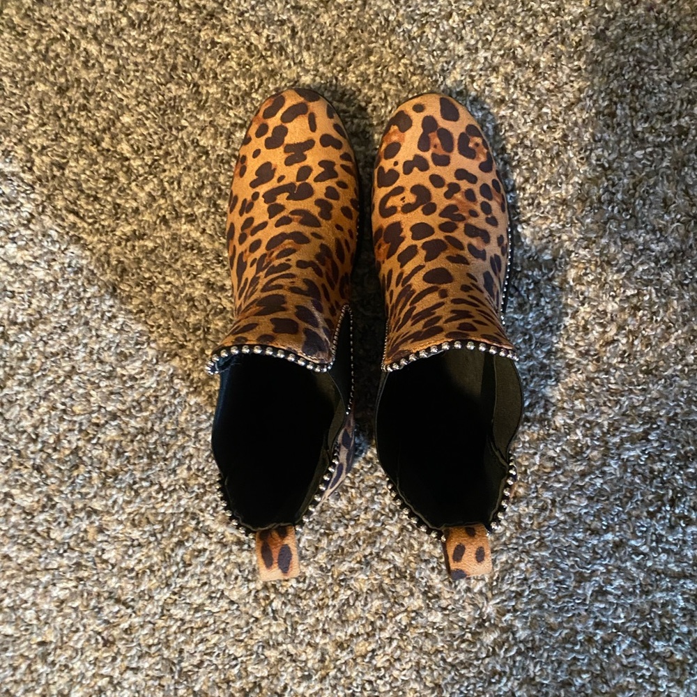 LEOPARD PRINT BOOTIES